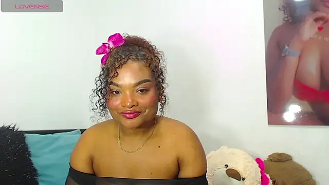 Snapshot of gianna_smith chatting on 7, 2, 2025 gianna smith online show from 7, 2, 2025