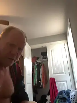 Snapshot of masterjerseyjoe chatting on 10, 1, 2025 masterjerseyjoe online show from 10, 1, 2025