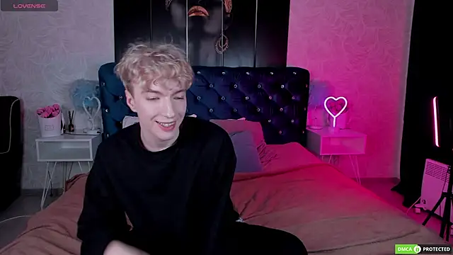 Snapshot of TrevorBenson chatting on 20, 11, 2025 TrevorBenson online show from 20, 11, 2025