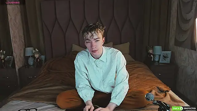 Snapshot of TrevorBenson chatting on 2, 12, 2025 TrevorBenson online show from 2, 12, 2025