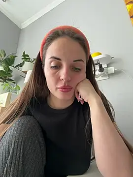 AmiLavs online show from 8, 4, 2026