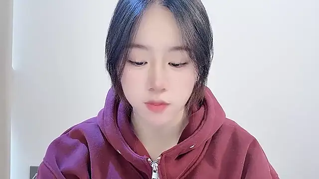 chloe-01 online show from 24, 11, 2025