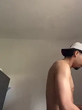 Snapshot of andy_0018 chatting on 15, 12, 2025 andy 0018 online show from 15, 12, 2025