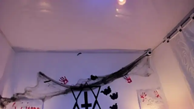 Snapshot of LunaSmitt chatting on 16, 10, 2025 LunaSmitt online show from 16, 10, 2025