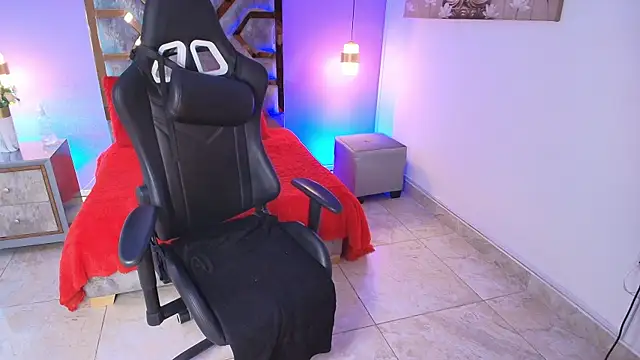 Snapshot of BRITHANY_SPARK chatting on 7, 11, 2025 BRITHANY SPARK online show from 7, 11, 2025