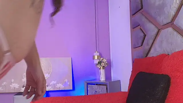 Snapshot of BRITHANY_SPARK chatting on 27, 11, 2025 BRITHANY SPARK online show from 27, 11, 2025