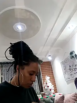 Snapshot of devi_black13_ chatting on 4, 12, 2024 devi black13 online show from 4, 12, 2024