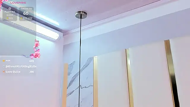 Snapshot of SalommeFlores chatting on 5, 2, 2025 SalommeFlores online show from 5, 2, 2025