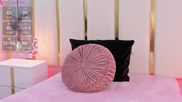 Snapshot of SalommeFlores chatting on 17, 3, 2025 SalommeFlores online show from 17, 3, 2025