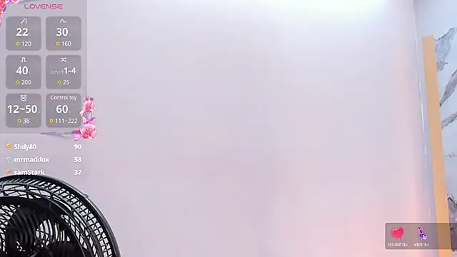 Snapshot of SalommeFlores chatting on 17, 3, 2025 SalommeFlores online show from 17, 3, 2025