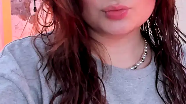 Snapshot of SalommeFlores chatting on 5, 10, 2025 SalommeFlores online show from 5, 10, 2025