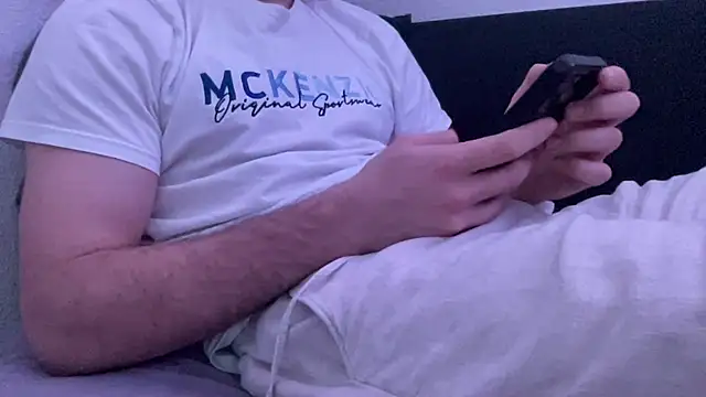 Snapshot of leonicecock0 chatting on 6, 12, 2024 leonicecock0 online show from 6, 12, 2024