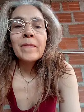 Snapshot of NanitaFun chatting on 10, 5, 2026 NanitaFun online show from 10, 5, 2026