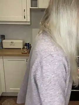 carlaaa online show from 16, 9, 2025