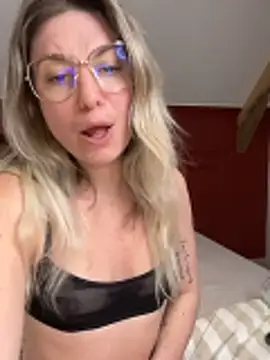 carlaaa online show from 13, 4, 2026