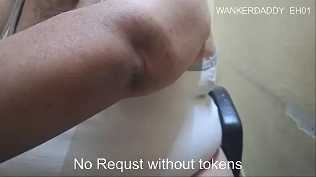 Snapshot of WANKERDADDY_EH01 chatting on 14, 12, 2024 WANKERDADDY EH01 online show from 14, 12, 2024