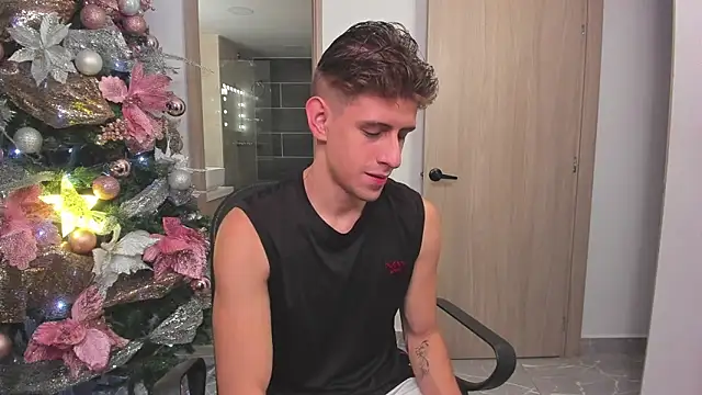 Snapshot of Jasperjoness chatting on 17, 12, 2024 Jasperjoness online show from 17, 12, 2024