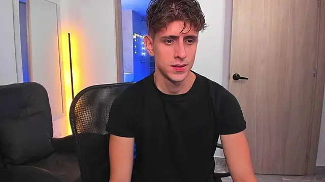 Snapshot of Jasperjoness chatting on 5, 1, 2025 Jasperjoness online show from 5, 1, 2025