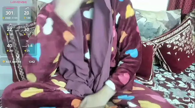 Snapshot of Reika_01 chatting on 8, 12, 2024 Reika 01 online show from 8, 12, 2024