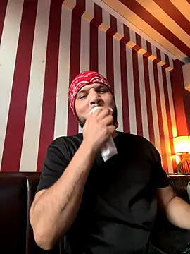 Snapshot of Gasc_1992 chatting on 13, 11, 2025 Gasc 1992 online show from 13, 11, 2025