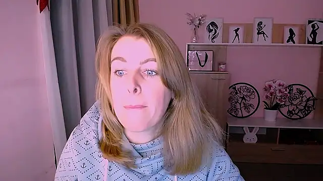 Hot Milady online show from 17, 12, 2024