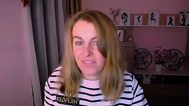 Hot Milady online show from 18, 12, 2024