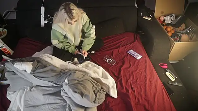 MacTroy online show from 24, 11, 2025