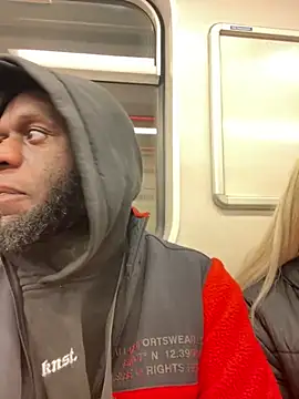 MacTroy online show from 12, 4, 2026