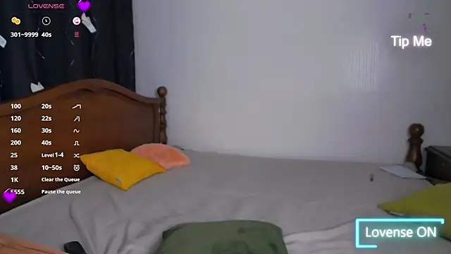 Lillianhot68 online show from 3, 2, 2025