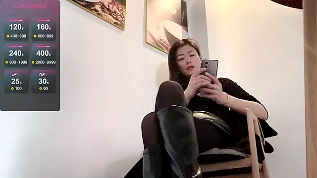 Snapshot of QianF-666 chatting on 24, 1, 2025 QianF-666 online show from 24, 1, 2025