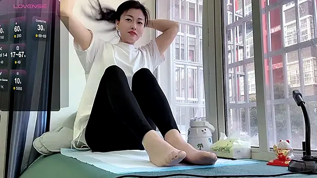 Snapshot of QianF-666 chatting on 24, 2, 2025 QianF-666 online show from 24, 2, 2025