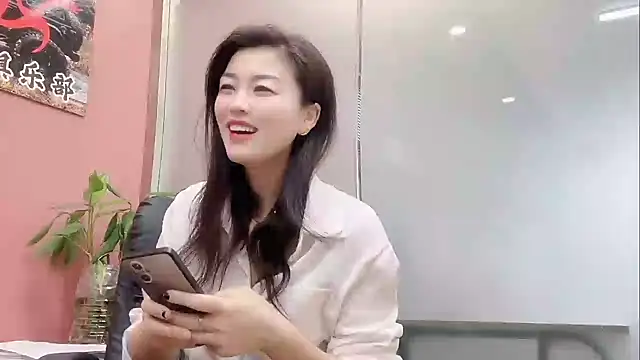 Snapshot of QianF-666 chatting on 7, 11, 2025 QianF-666 online show from 7, 11, 2025