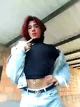 Snapshot of CamiloDoumit chatting on 9, 2, 2025 CamiloDoumit online show from 9, 2, 2025