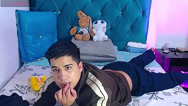 Snapshot of Randy_horny chatting on 5, 3, 2025 Randy horny online show from 5, 3, 2025