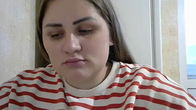 Snapshot of Honeydew-Waves chatting on 5, 12, 2024 Honeydew-Waves online show from 5, 12, 2024