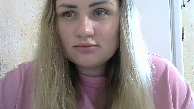 Snapshot of Honeydew-Waves chatting on 6, 11, 2025 Honeydew-Waves online show from 6, 11, 2025