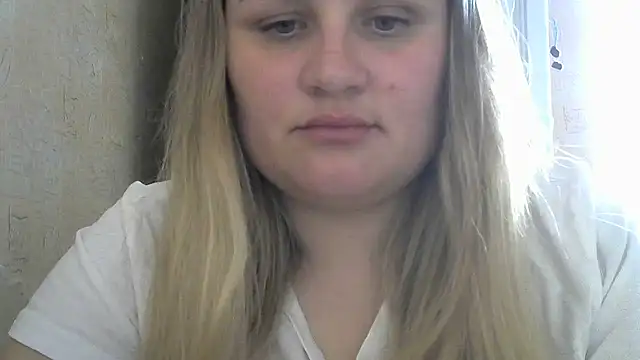 Snapshot of Honeydew-Waves chatting on 13, 5, 2026 Honeydew-Waves online show from 13, 5, 2026