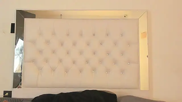 Snapshot of brendamaz chatting on 17, 12, 2025 brendamaz online show from 17, 12, 2025