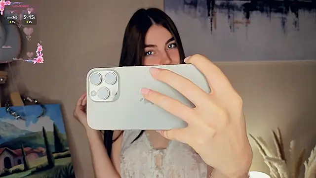 MaryJacksoon online show from 14, 10, 2025