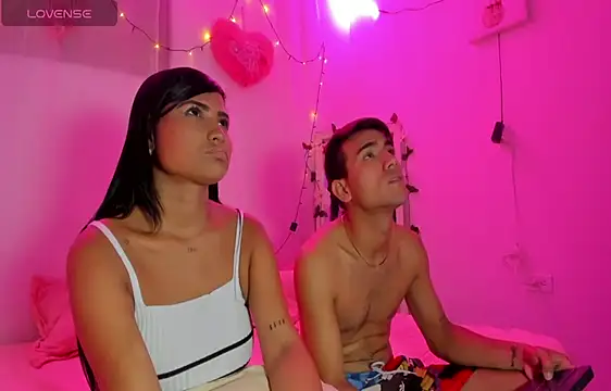 Snapshot of catalina_and_roger chatting on 18, 2, 2025 catalina and roger online show from 18, 2, 2025