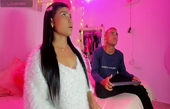 Snapshot of catalina_and_roger chatting on 19, 2, 2025 catalina and roger online show from 19, 2, 2025