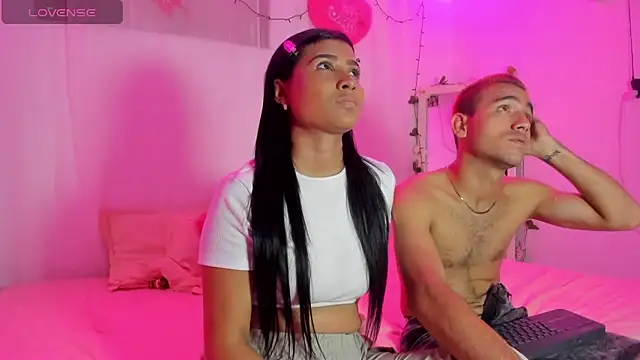 Snapshot of catalina_and_roger chatting on 4, 3, 2025 catalina and roger online show from 4, 3, 2025