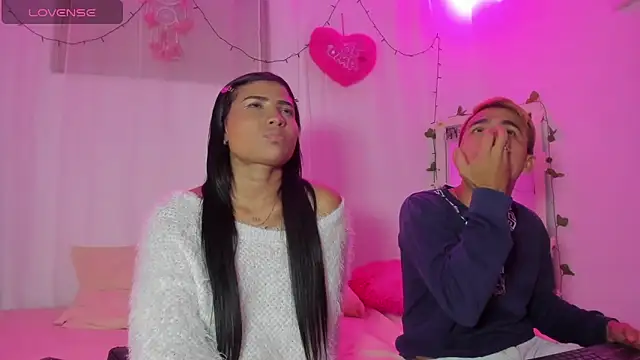 Snapshot of catalina_and_roger chatting on 9, 3, 2025 catalina and roger online show from 9, 3, 2025