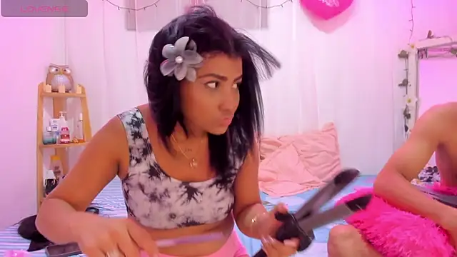 Snapshot of catalina_and_roger chatting on 12, 3, 2025 catalina and roger online show from 12, 3, 2025