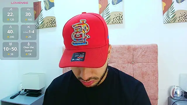 Snapshot of Amadeo_Wild chatting on 14, 11, 2025 Amadeo Wild online show from 14, 11, 2025