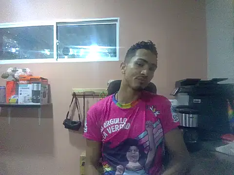 Snapshot of jeremy_scott chatting on 16, 9, 2025 jeremy scott online show from 16, 9, 2025