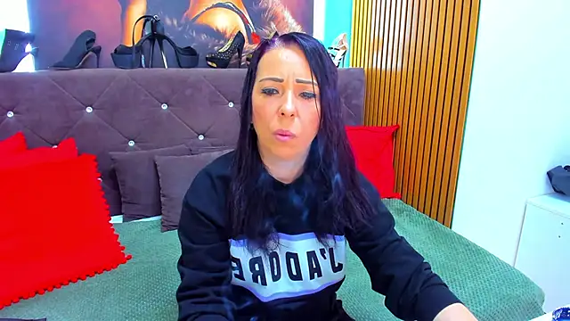LauraSin online show from 20, 5, 2026