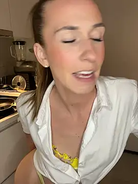 lola tentatiion online show from 22, 3, 2025