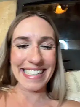 lola tentatiion online show from 24, 11, 2025