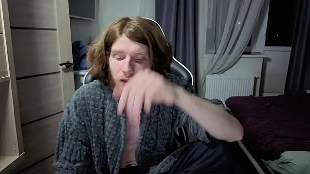 Snapshot of spaisenok chatting on 7, 4, 2026 spaisenok online show from 7, 4, 2026